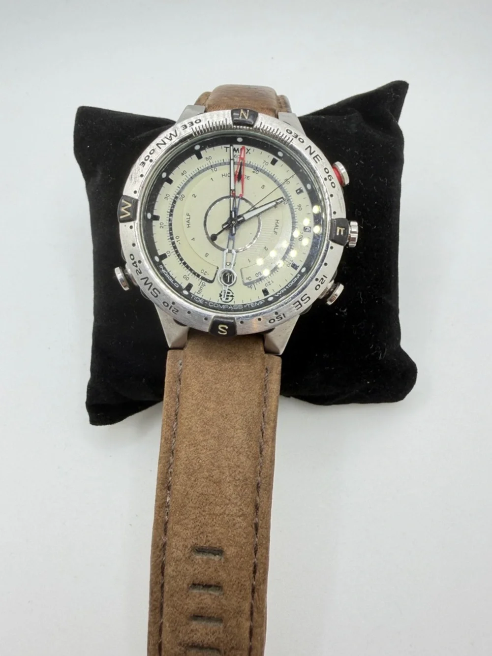 Pre-Owned MEN'S TIMEX,‎ T2N721, Quartz Compass Tide Temp 45mm Watch!